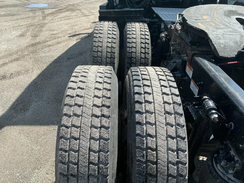 2022 FREIGHTLINER CASCADIA 126