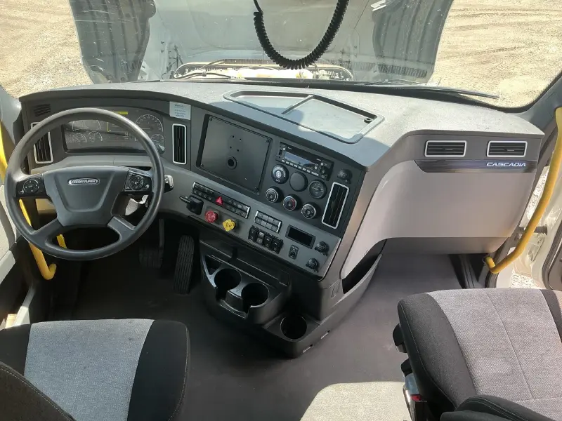 2022 FREIGHTLINER CASCADIA 126