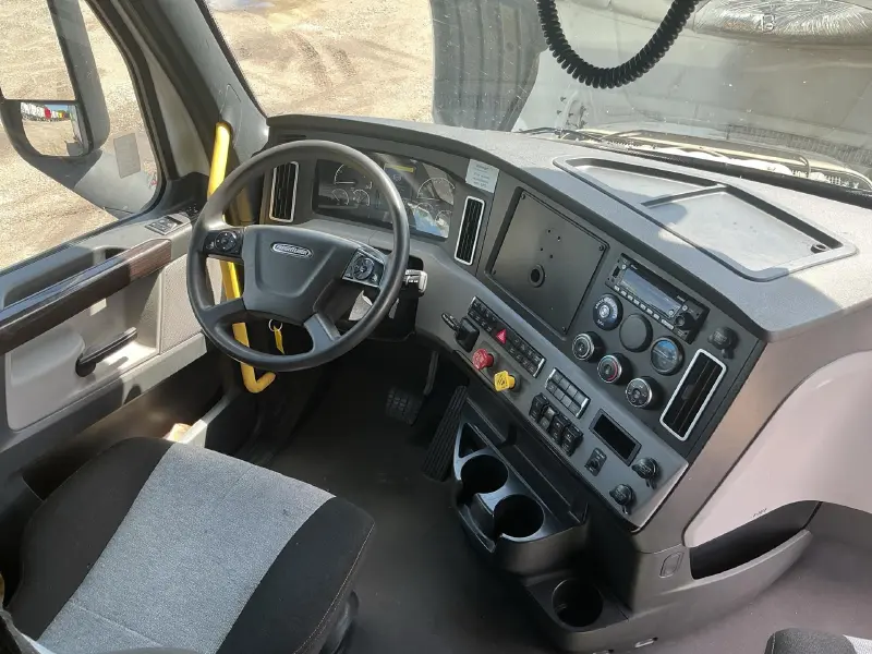 2022 FREIGHTLINER CASCADIA 126
