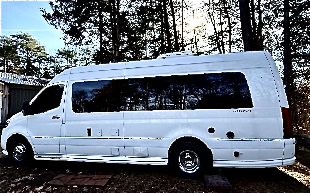 2021 Airstream INTERSTATE GRAND TOUR EXT 3500 4WD in louisville KY