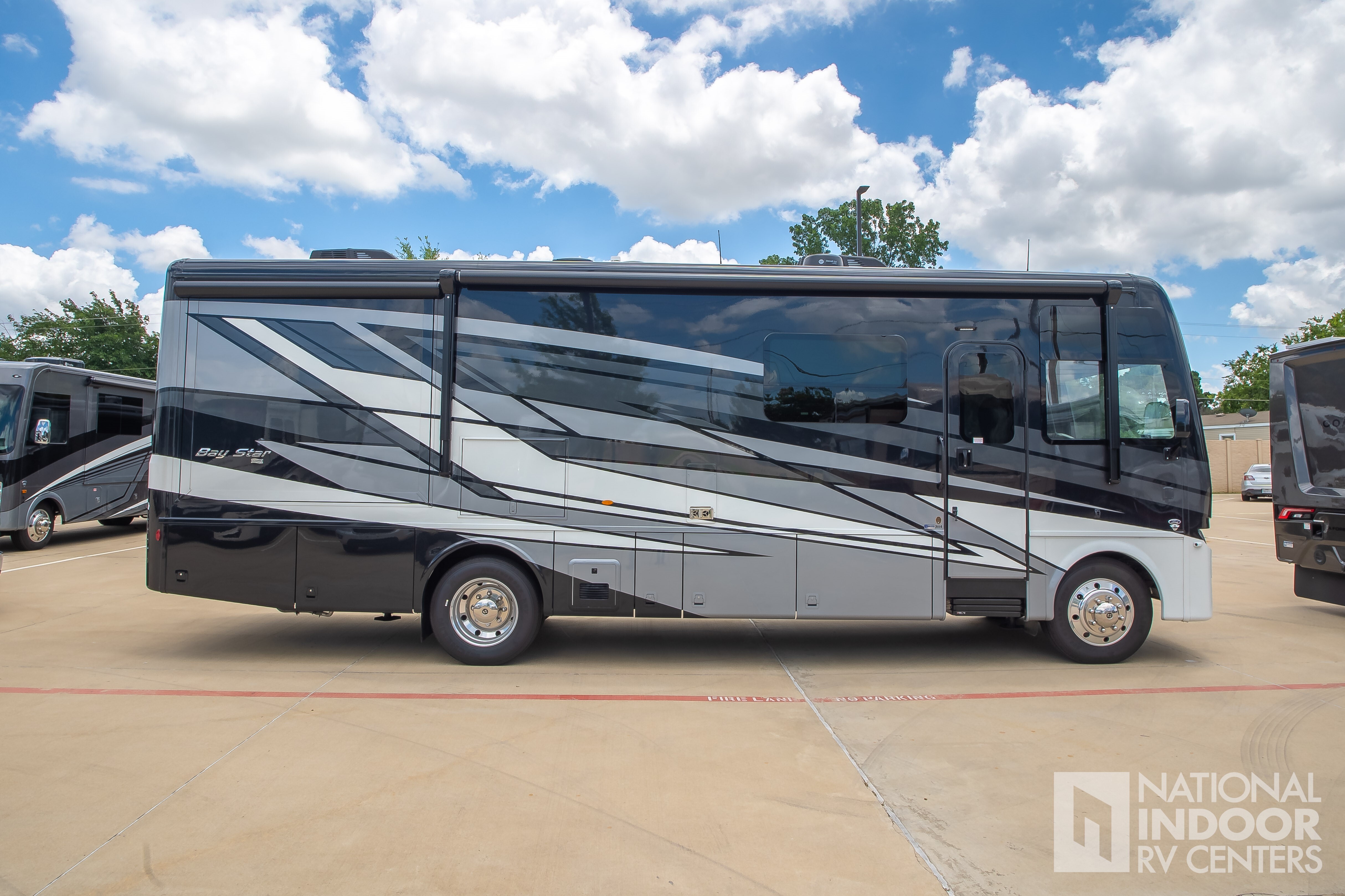 2027 Newmar Bay Star 3114 in lewisville TX