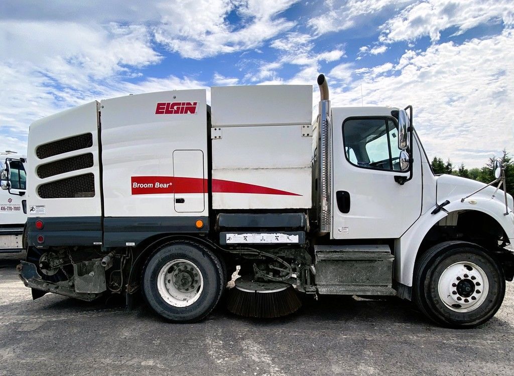2018 FREIGHTLINER BUSINESS CLASS M2 106 in Rochester, NY