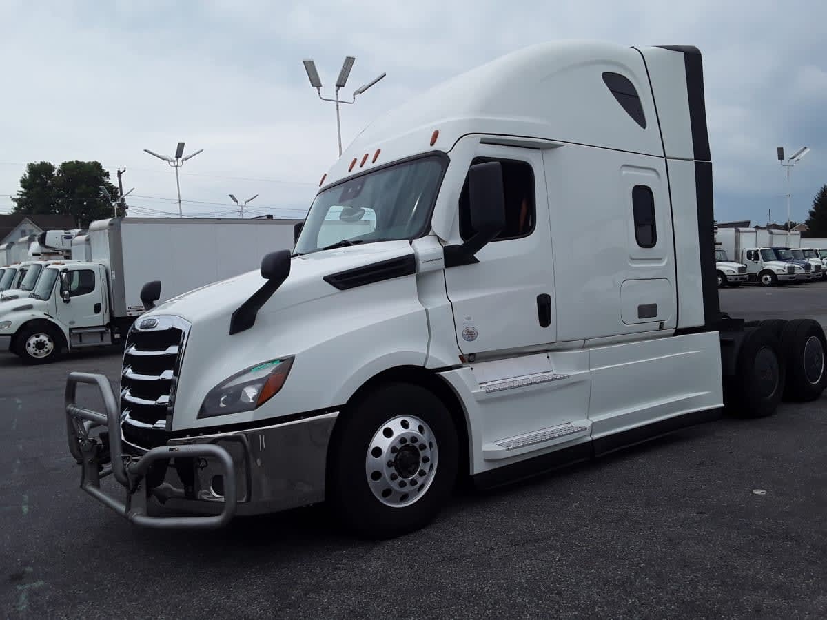 2023 FREIGHTLINER CASCADIA 126 in Allentown, PA