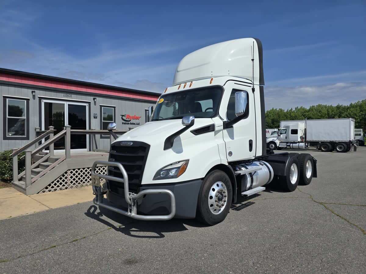 2023 FREIGHTLINER CASCADIA 116 in North Little Rock, AR