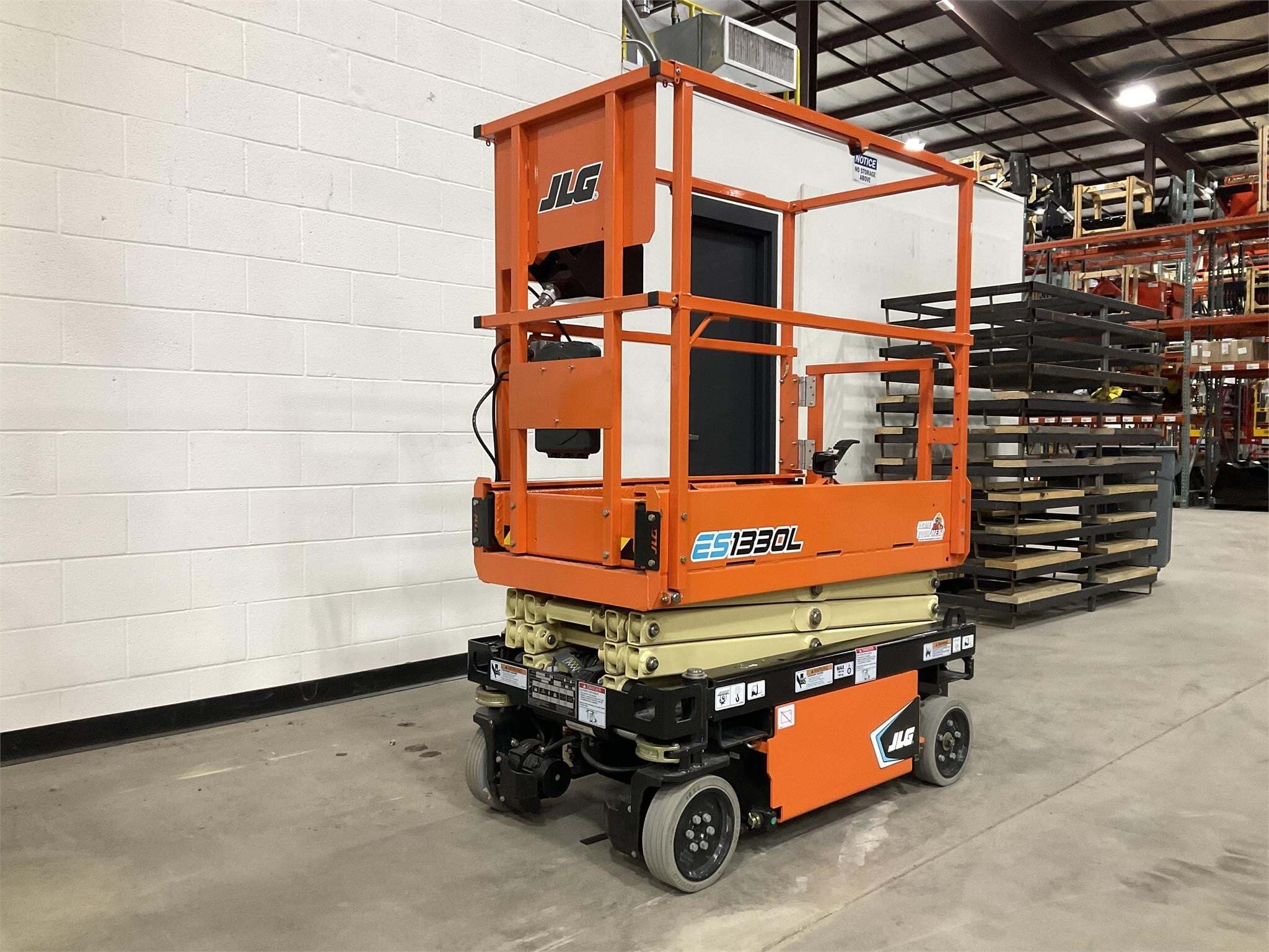 JLG ES1330L in Grand Forks, ND