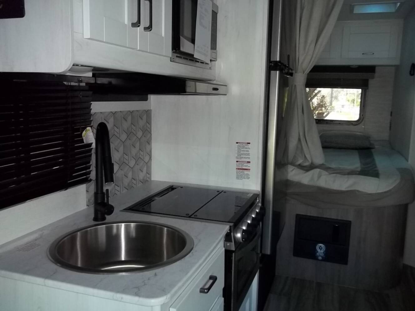 A photo of this 2025 Gulf Stream Conquest 6237
