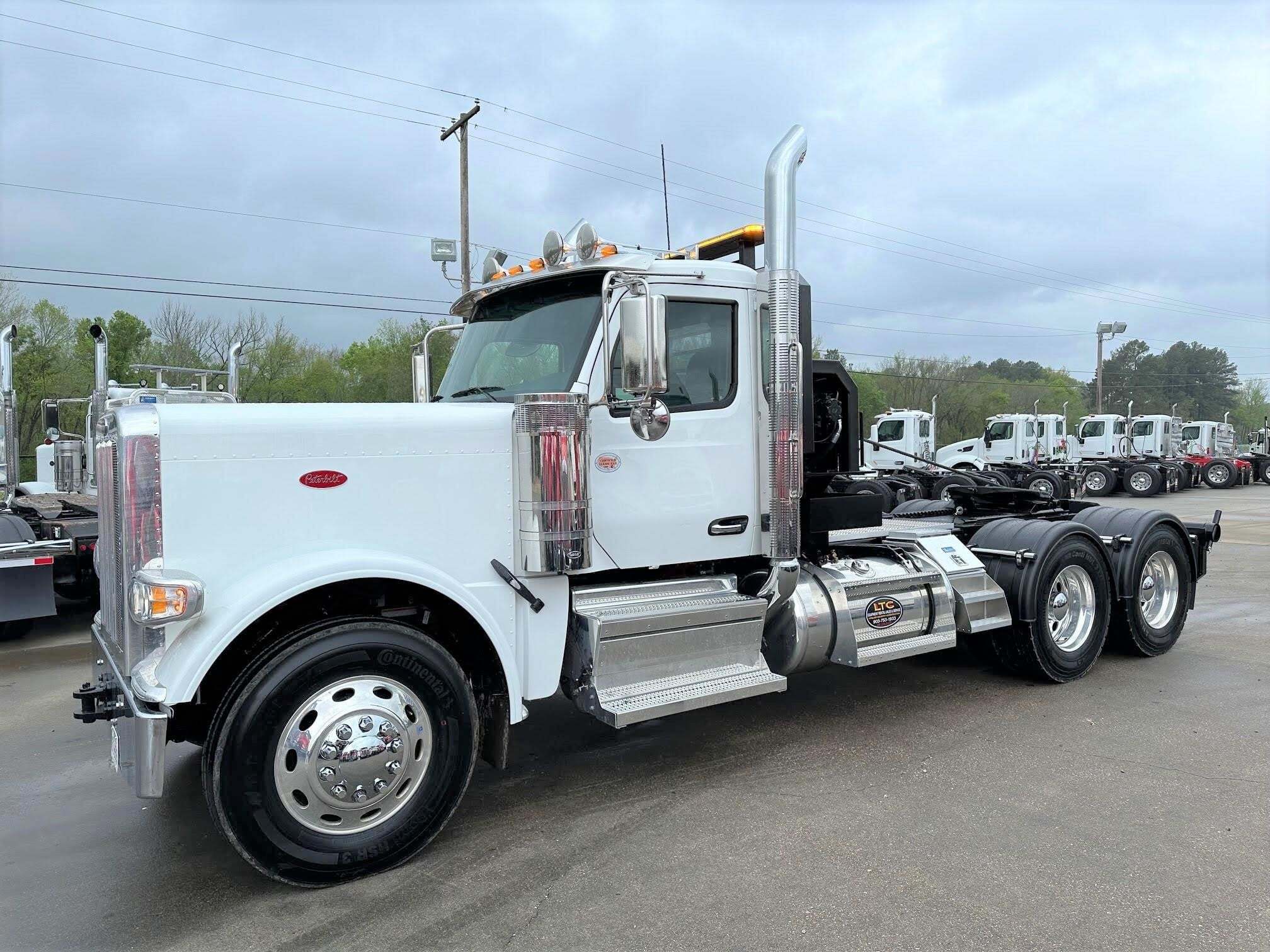 2025 PETERBILT 589 in Longview, TX