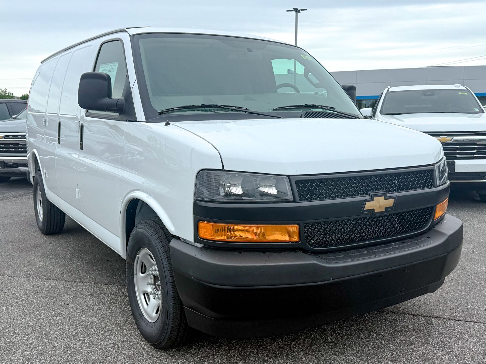 2026 CHEVROLET Express 2500 in New Hampton, NY