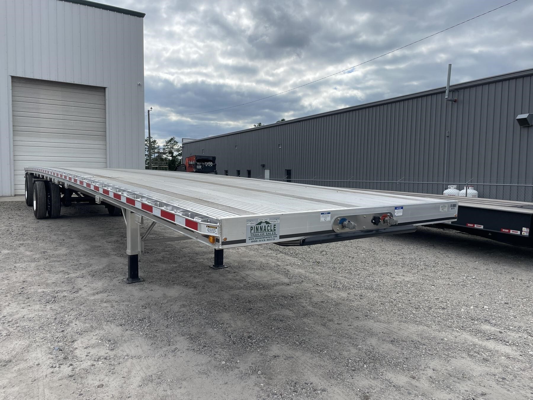 2024 EAST 48' X 102" X ALUMINUM FLATBED in Spartanburg, SC