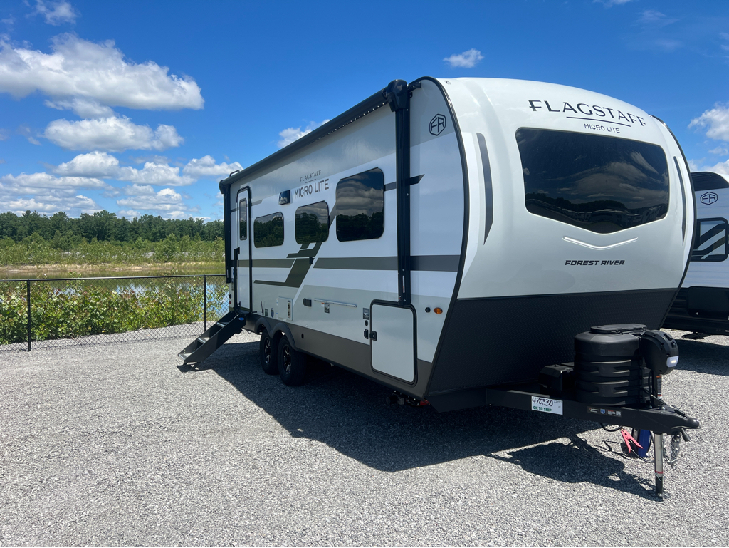 2027 Forest River Flagstaff Micro Lite 22FBS in muskegon MI