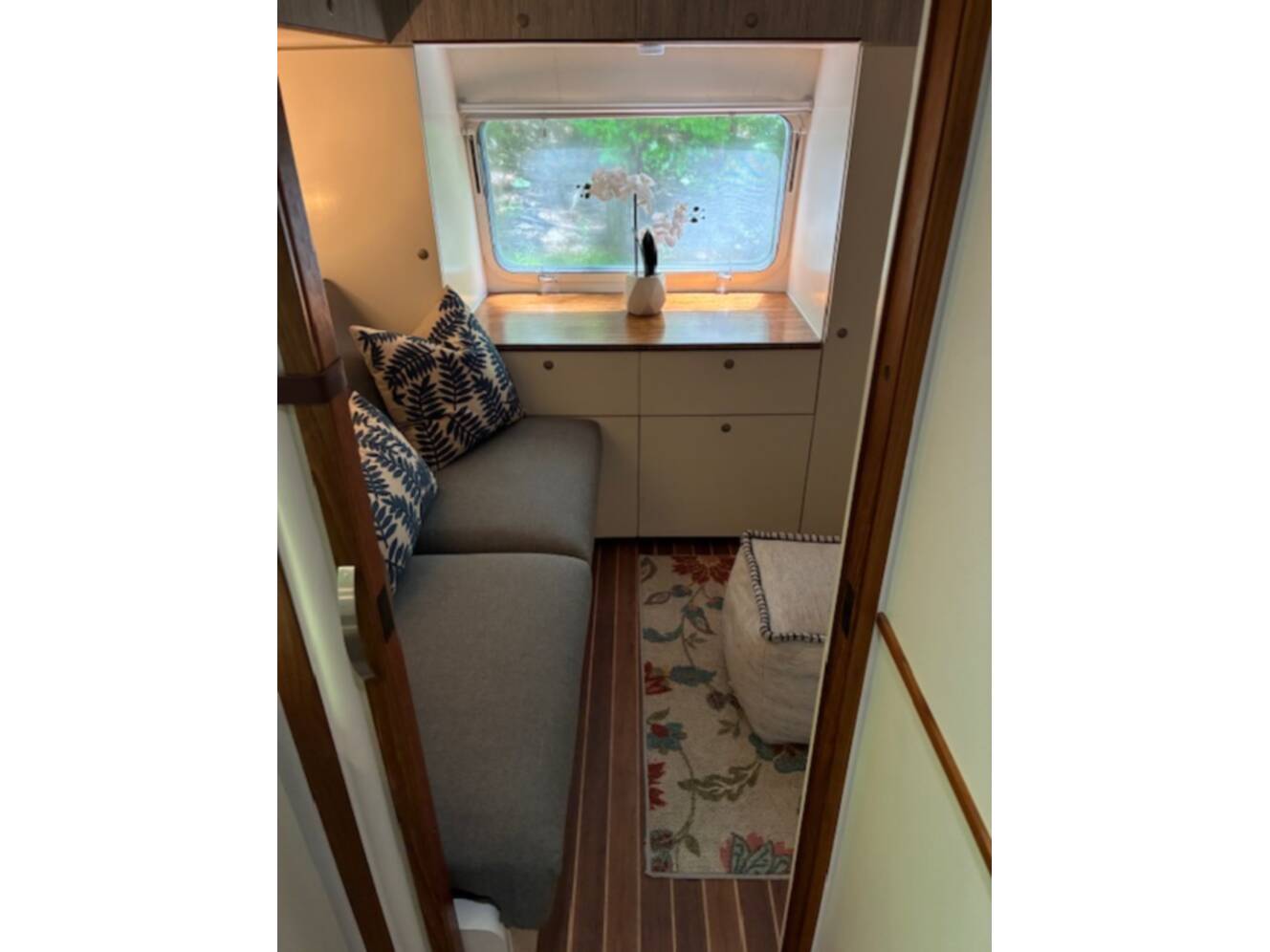 A photo of this 1979 Airstream AMBASSADOR 28D