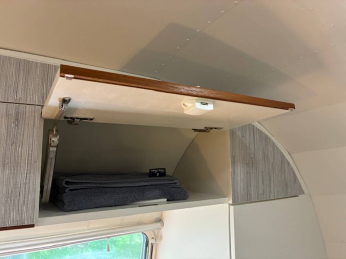 A photo of this 1979 Airstream AMBASSADOR 28D
