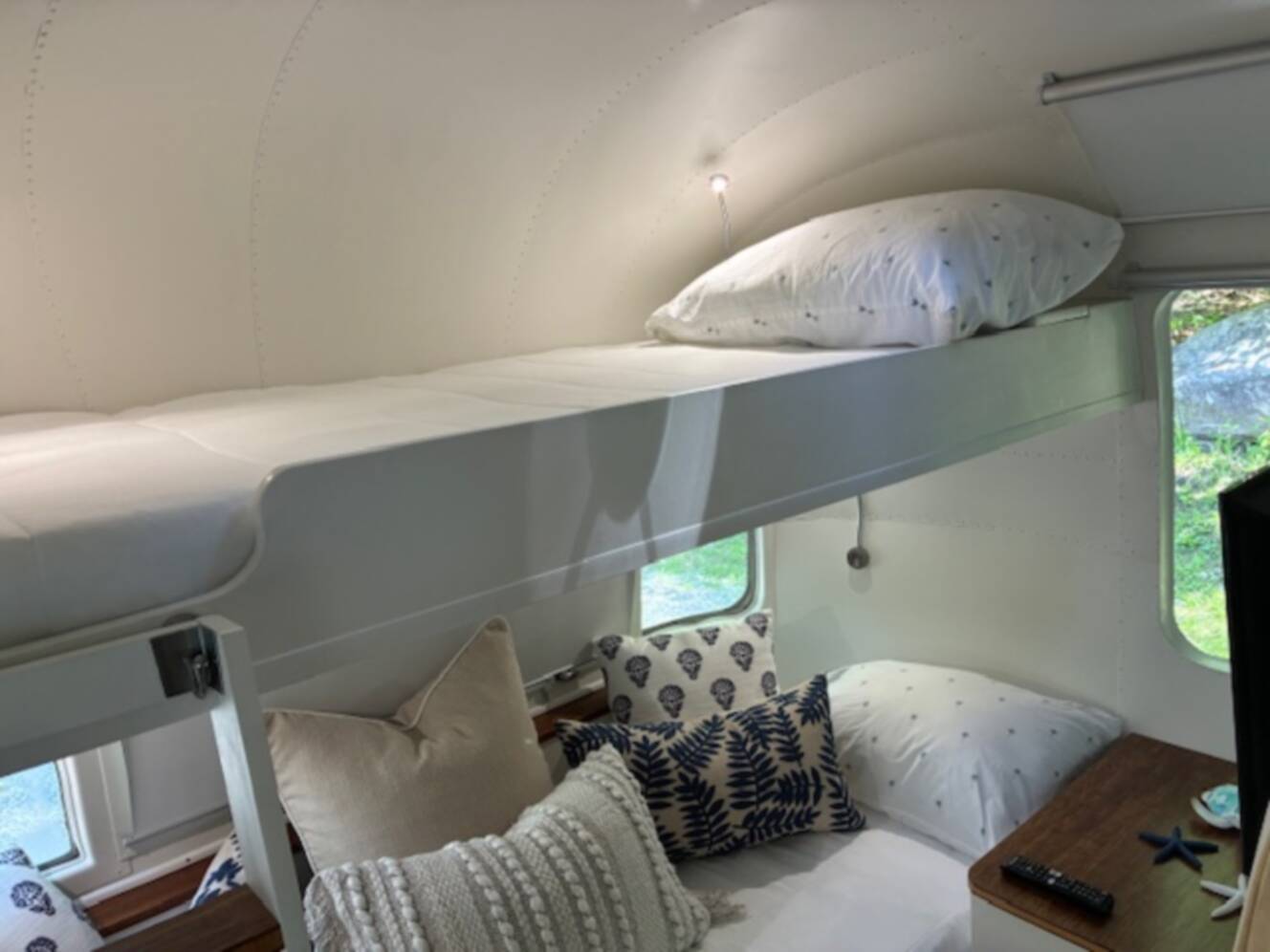 A photo of this 1979 Airstream AMBASSADOR 28D