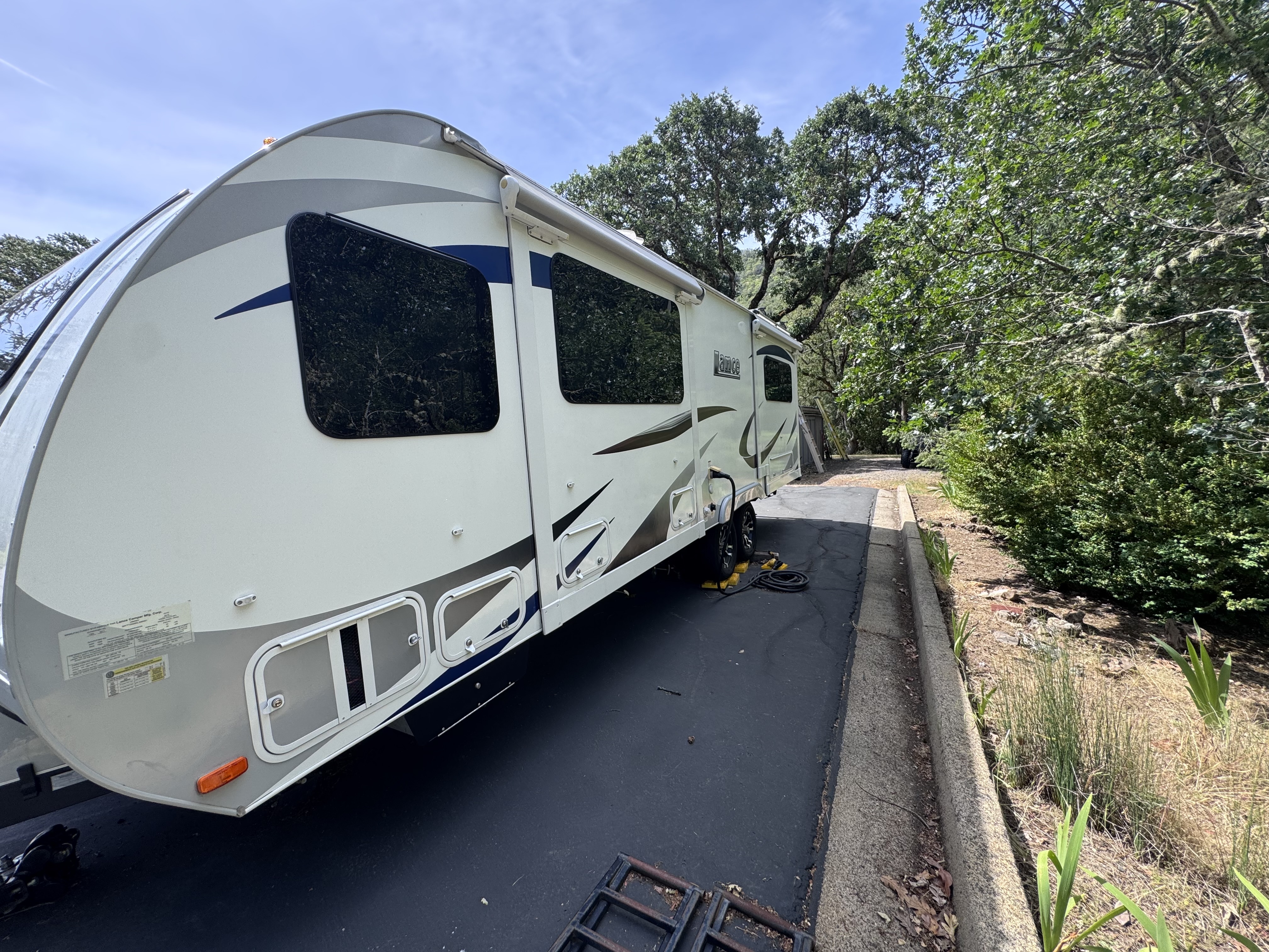 2019 Lance 2465 TRAVEL TRAILER in gold hill OR