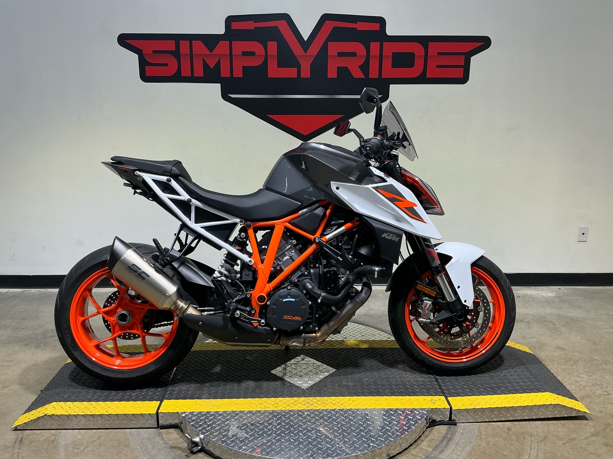 2018 KTM 1290 Super Duke R SUPER DUKE R in Eden Prairie, MN