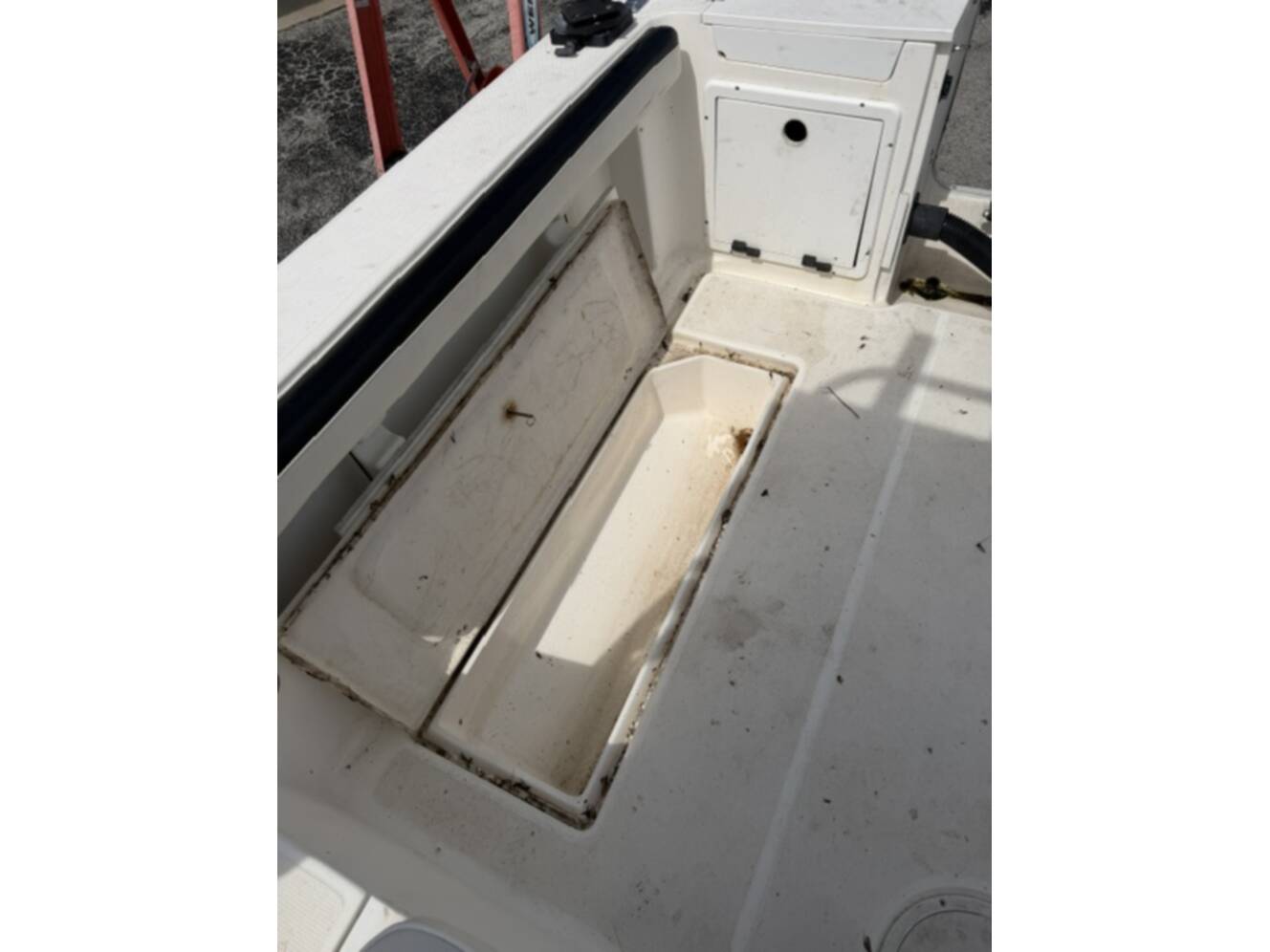 A photo of this 1998 Aqua Sport 215 WAC