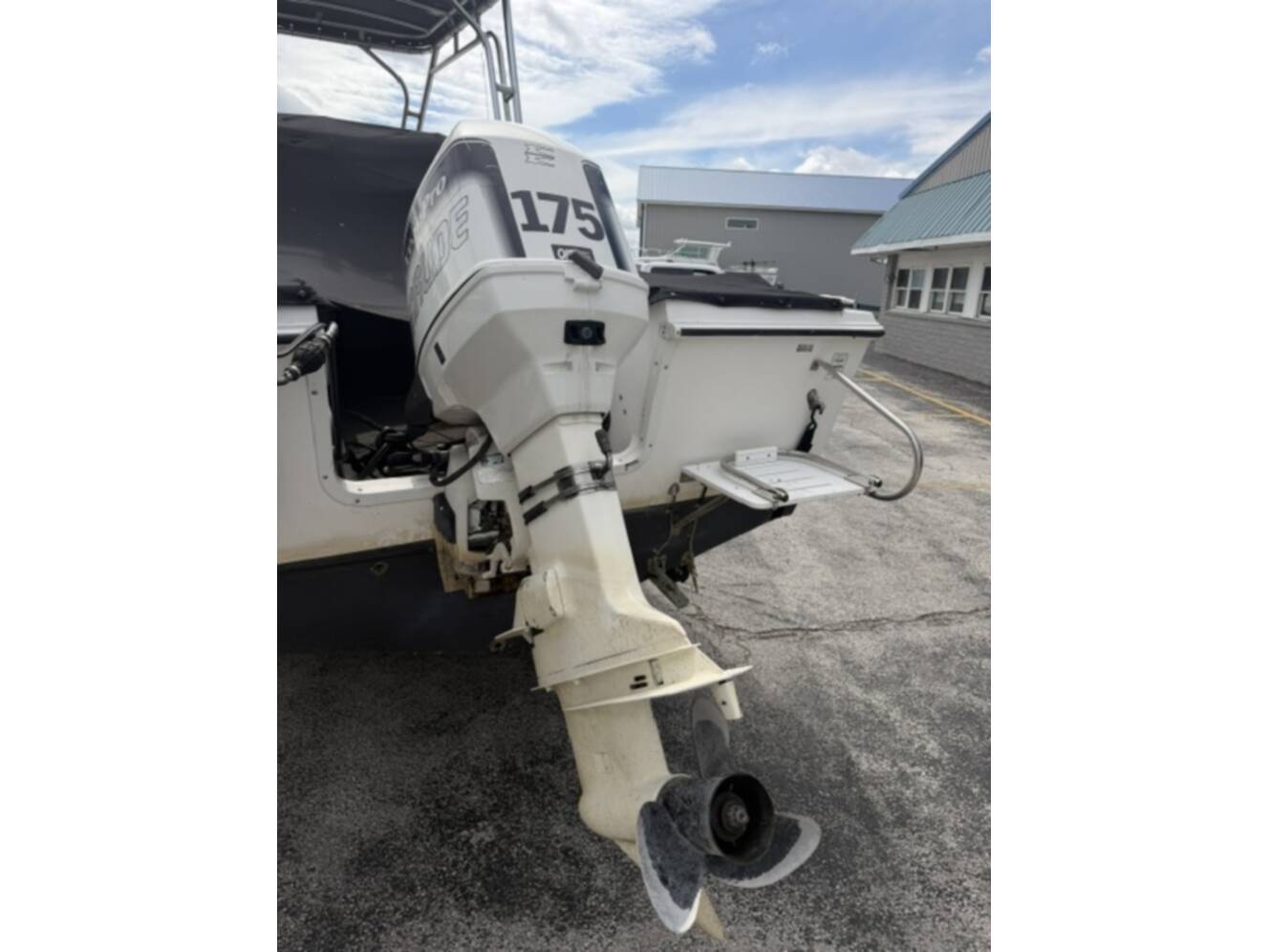 A photo of this 1998 Aqua Sport 215 WAC