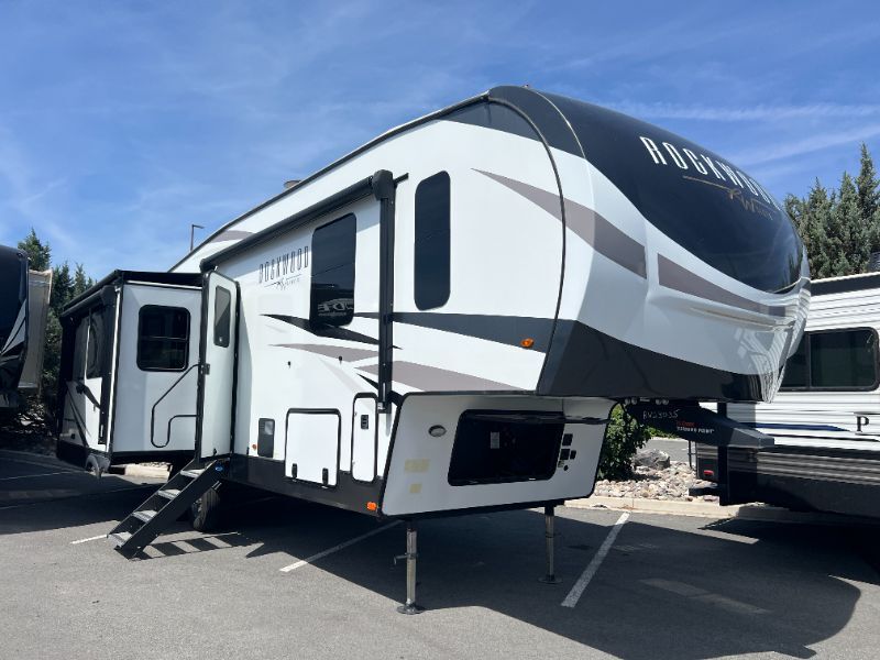 2023 Forest River Rockwood Signature 2893BS in sparks NV