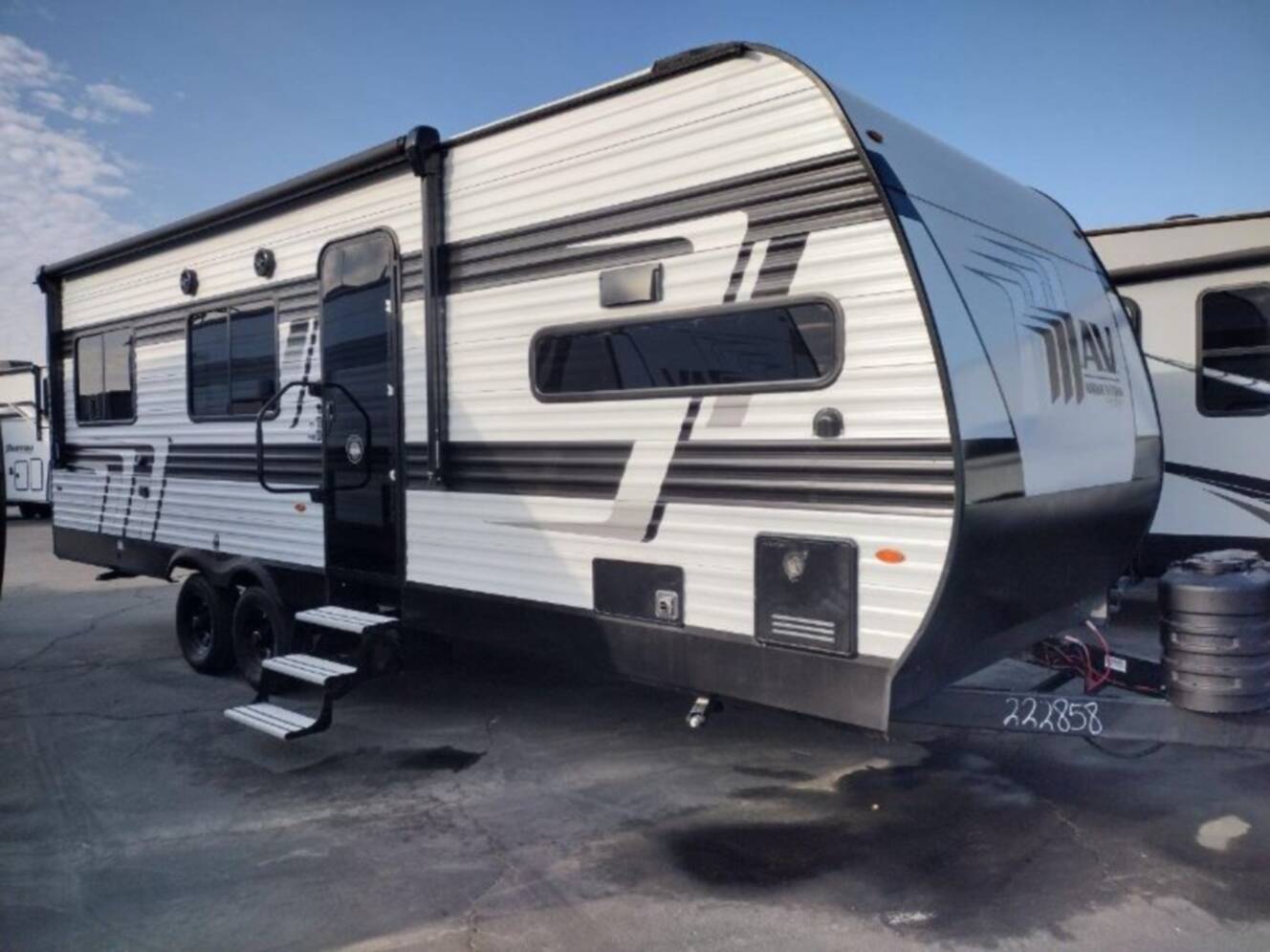 A photo of this 2025 Grand Design Momentum MAV 24MAV
