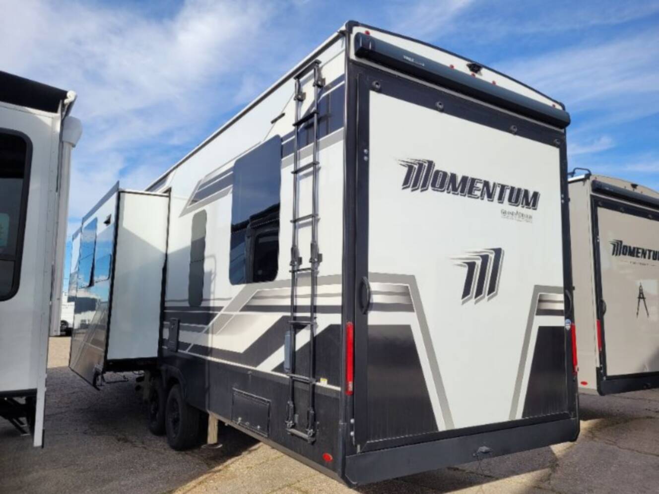 A photo of this 2025 Grand Design Momentum M-Class 344M