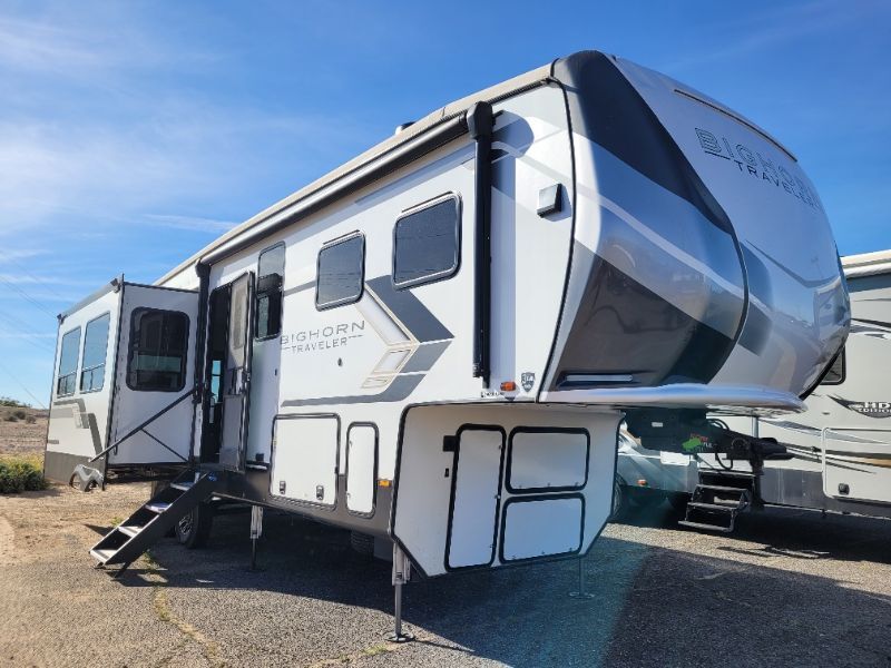 2023 Heartland Bighorn Traveler BHTR 32 RS in fresno CA