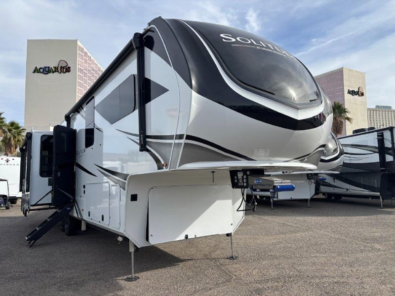2026 Grand Design Solitude 370DV in laughlin NV