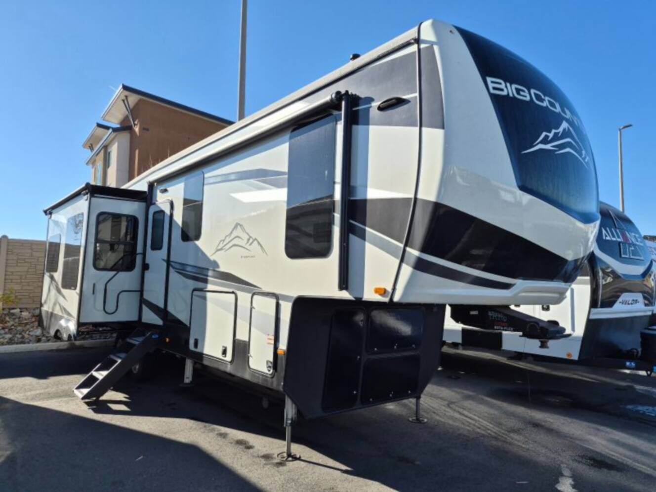 A photo of this 2022 Heartland Big Country BC 3155 RLK
