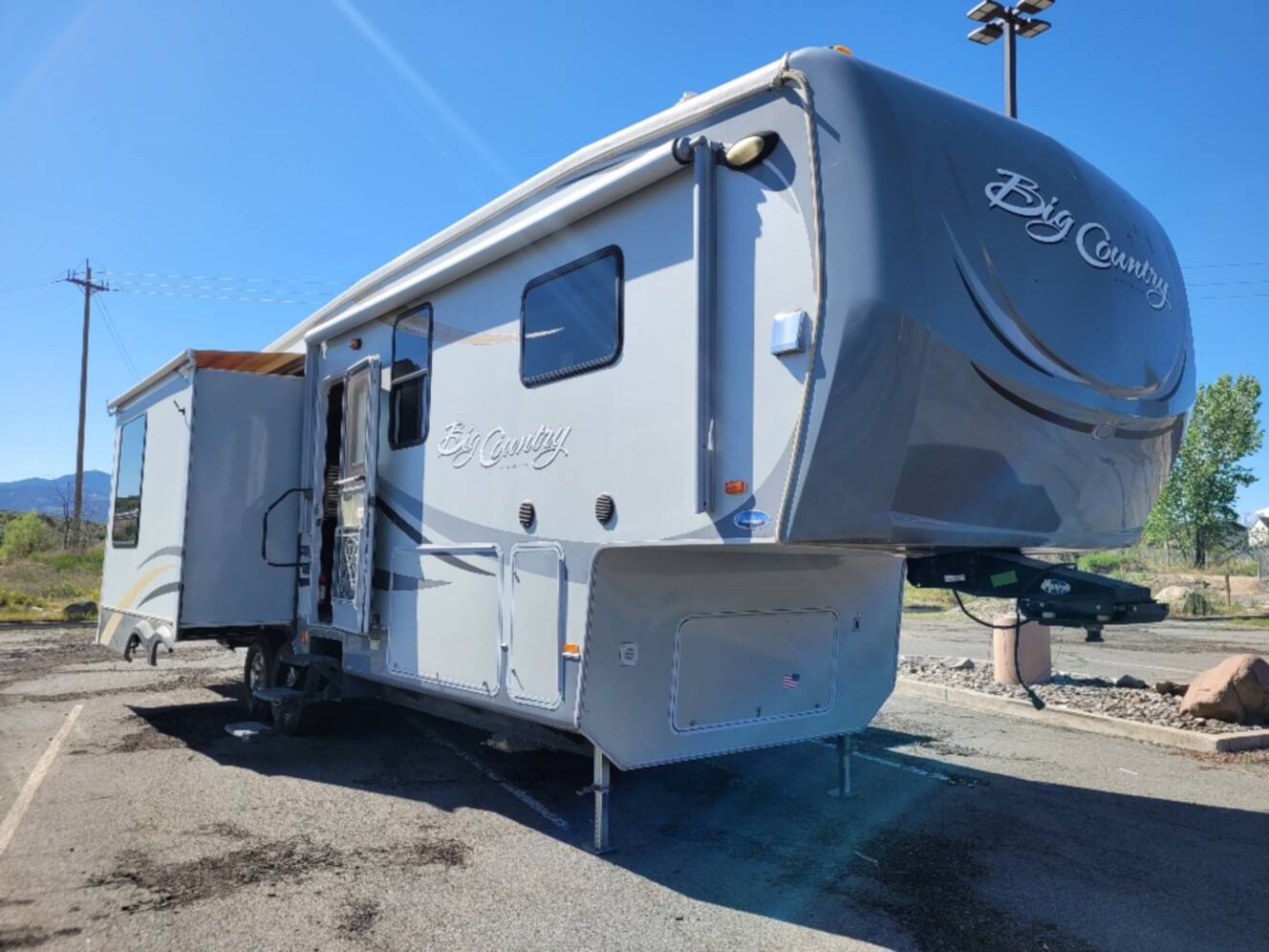 A photo of this 2011 Heartland Big Country BC 3250TS