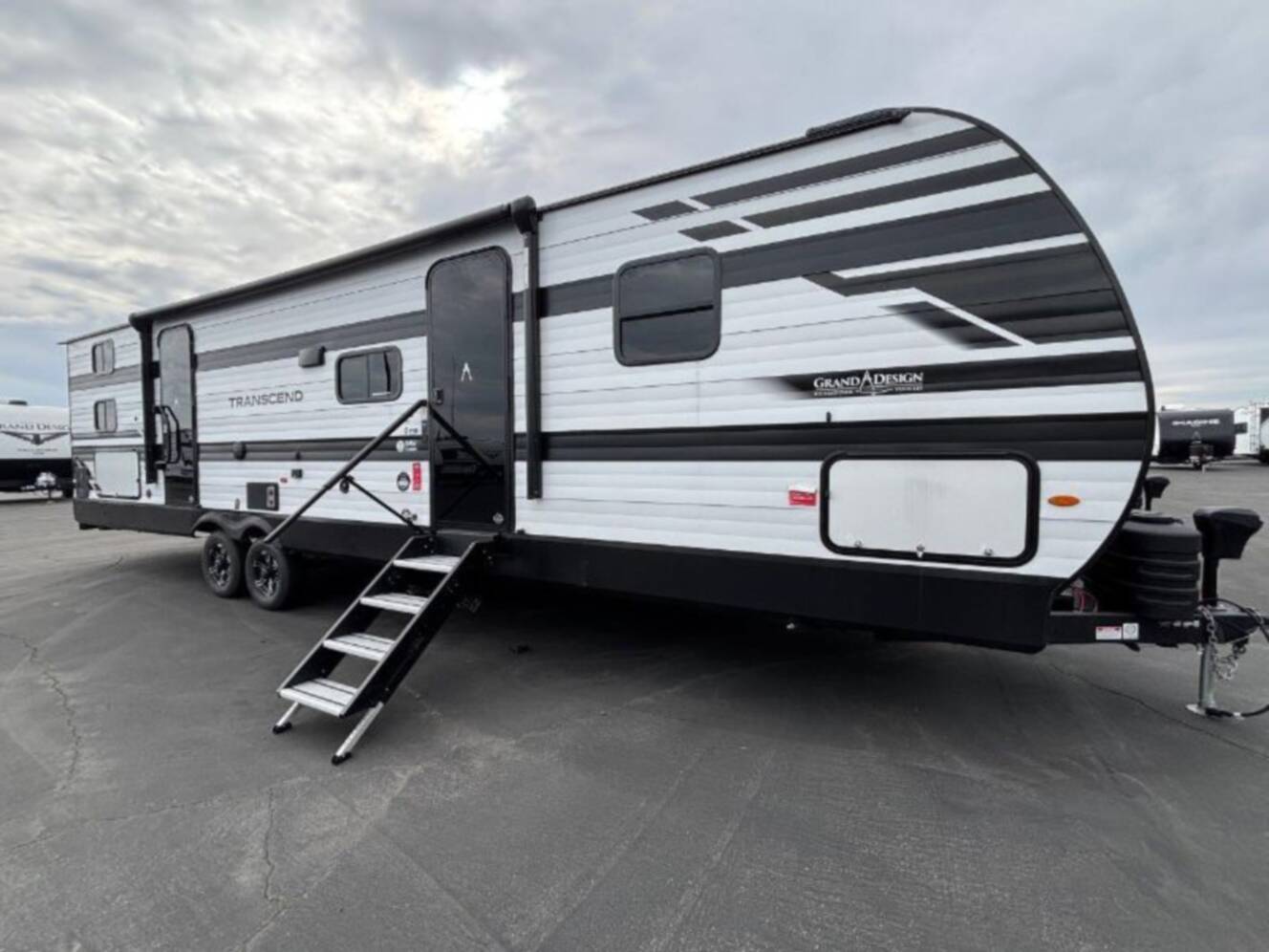A photo of this 2026 Grand Design Transcend 325BHT