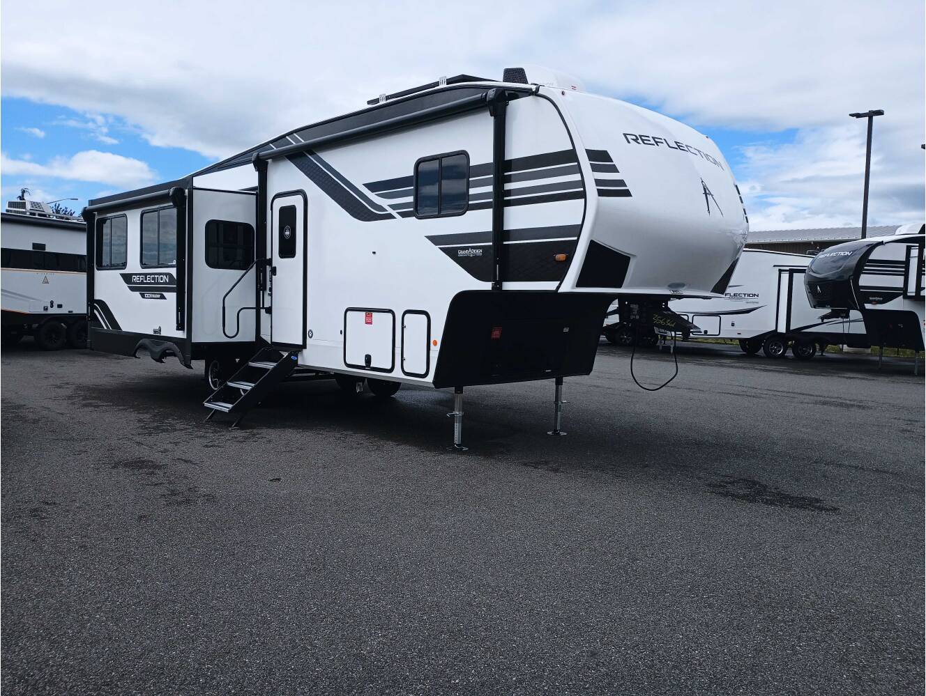 A photo of this 2026 Grand Design Reflection 100 Series 29RL