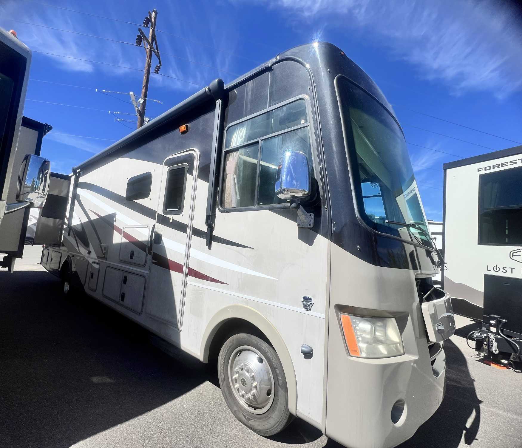 2015 Coachmen Mirada 32UD RV