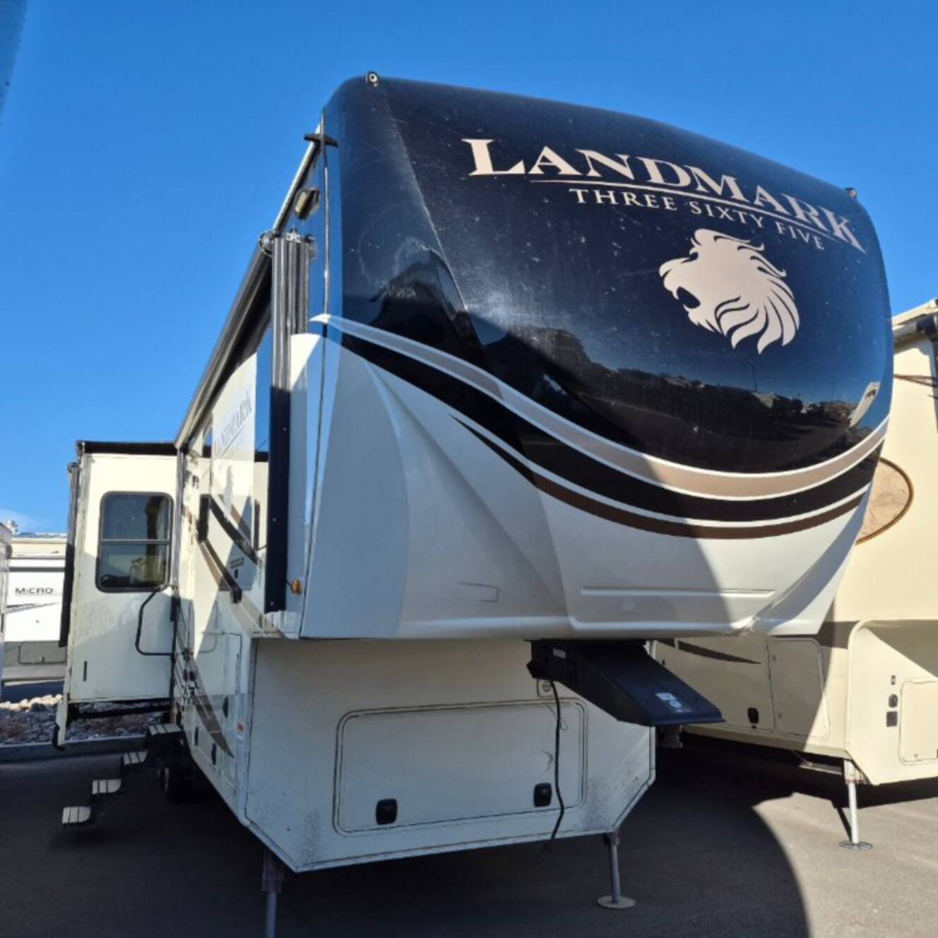 A photo of this 2016 Heartland Landmark 365 LM Syracuse