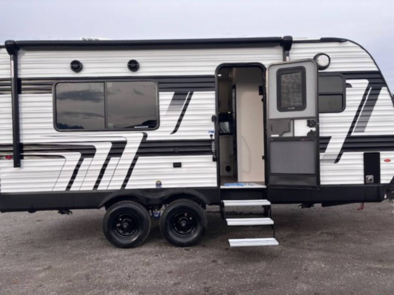 A photo of this 2026 Grand Design Momentum MAV 17MAV