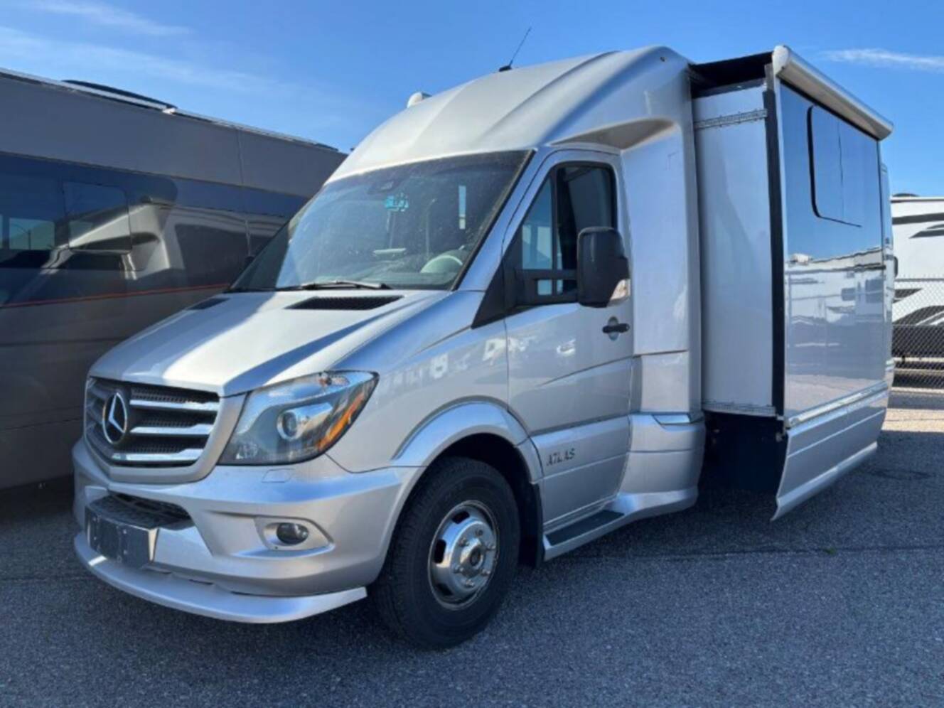 A photo of this 2019 Airstream Atlas Murphy Suite