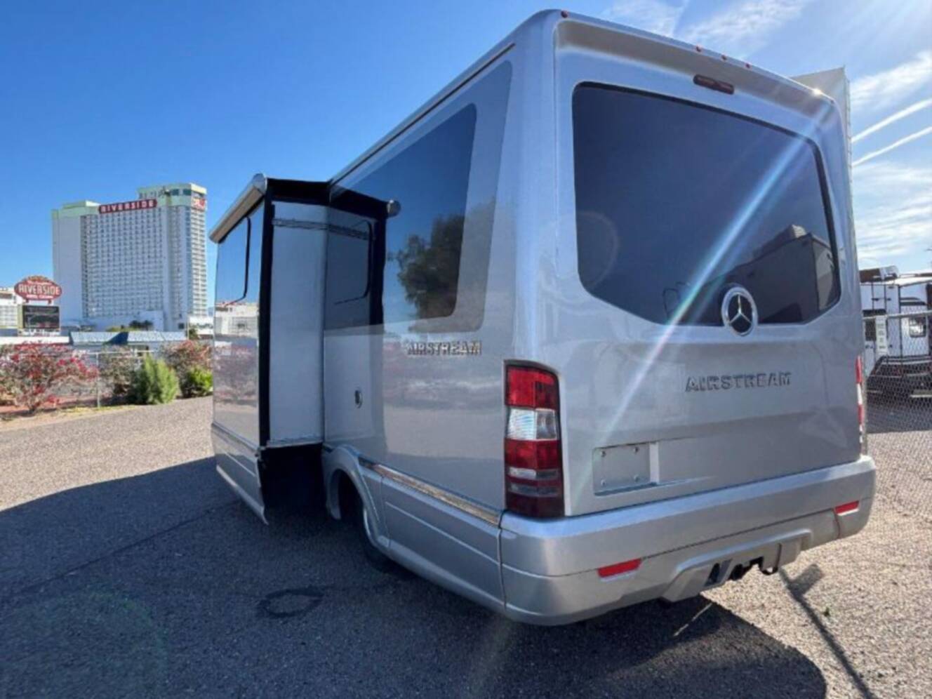 A photo of this 2019 Airstream Atlas Murphy Suite