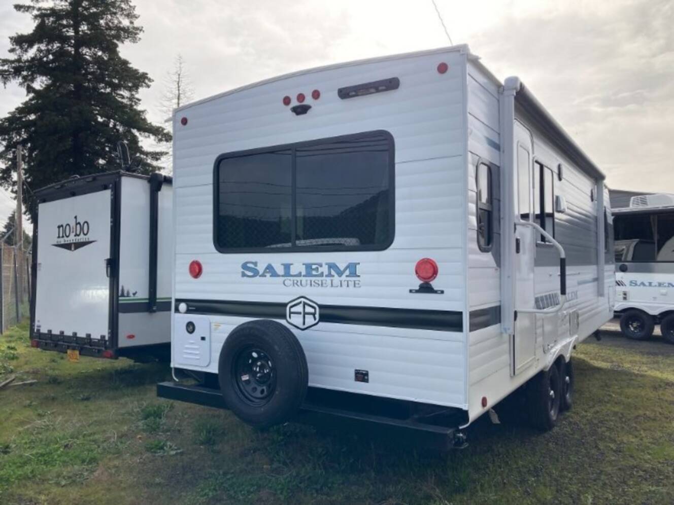 A photo of this 2025 Forest River Salem Cruise Lite 24RLXL