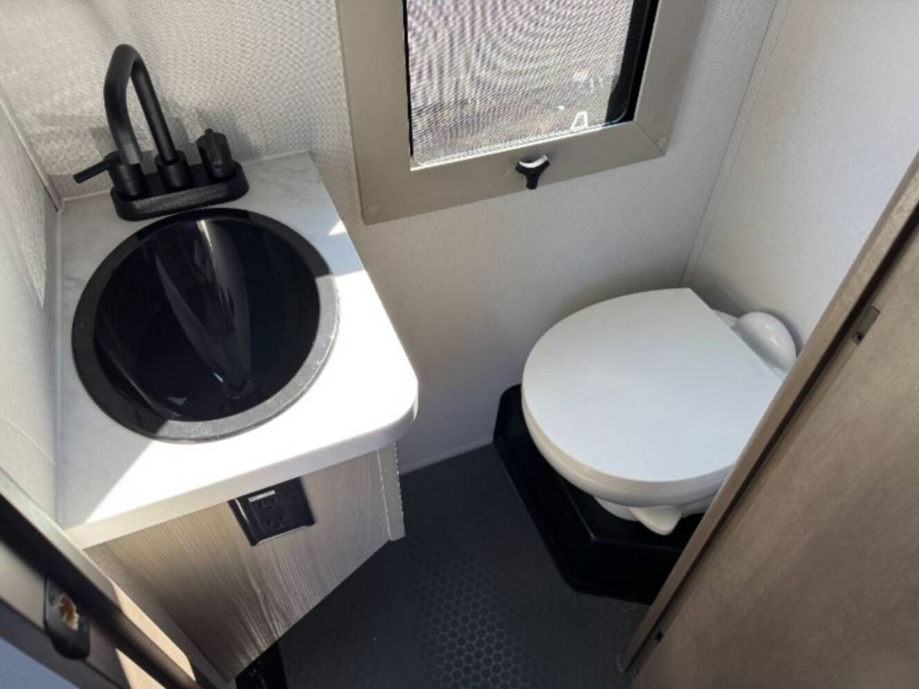 A photo of this 2025 Grand Design Momentum M-Class 395MS