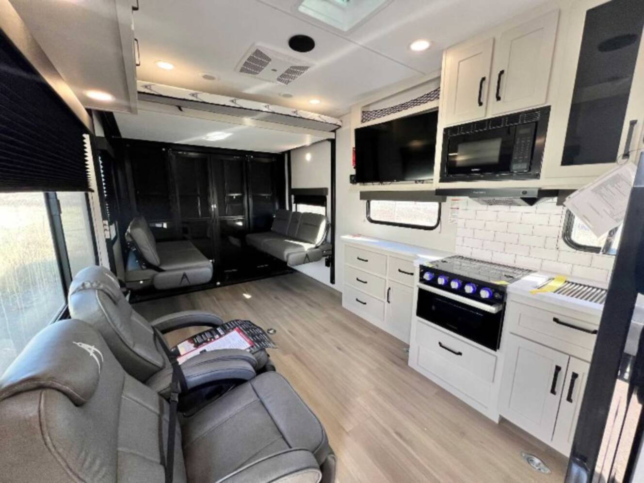A photo of this 2026 Grand Design Momentum G-Class 21G