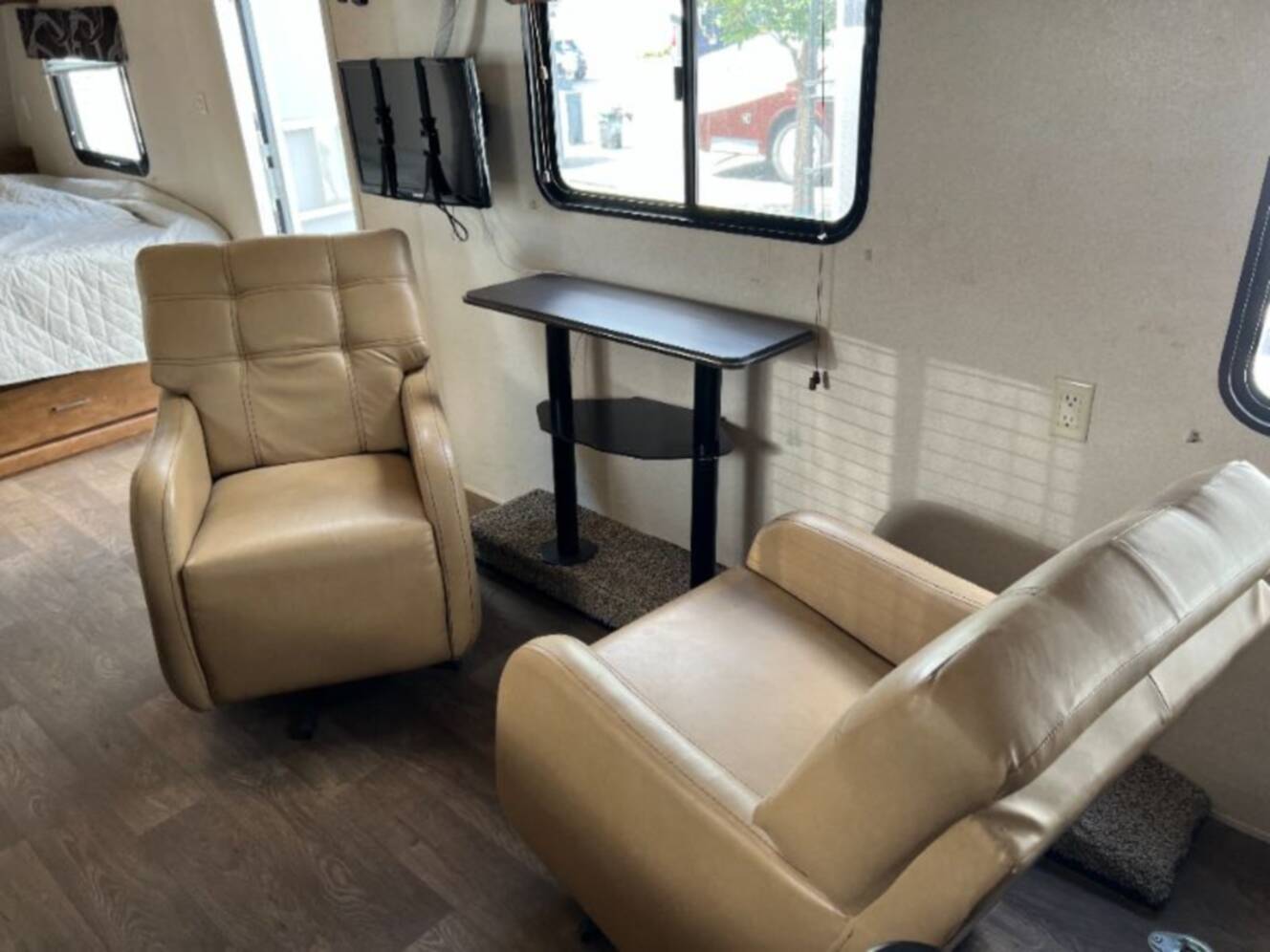 A photo of this 2018 Forest River Salem Cruise Lite T191SSXL