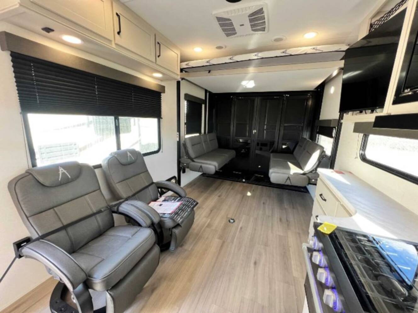A photo of this 2026 Grand Design Momentum G-Class 21G