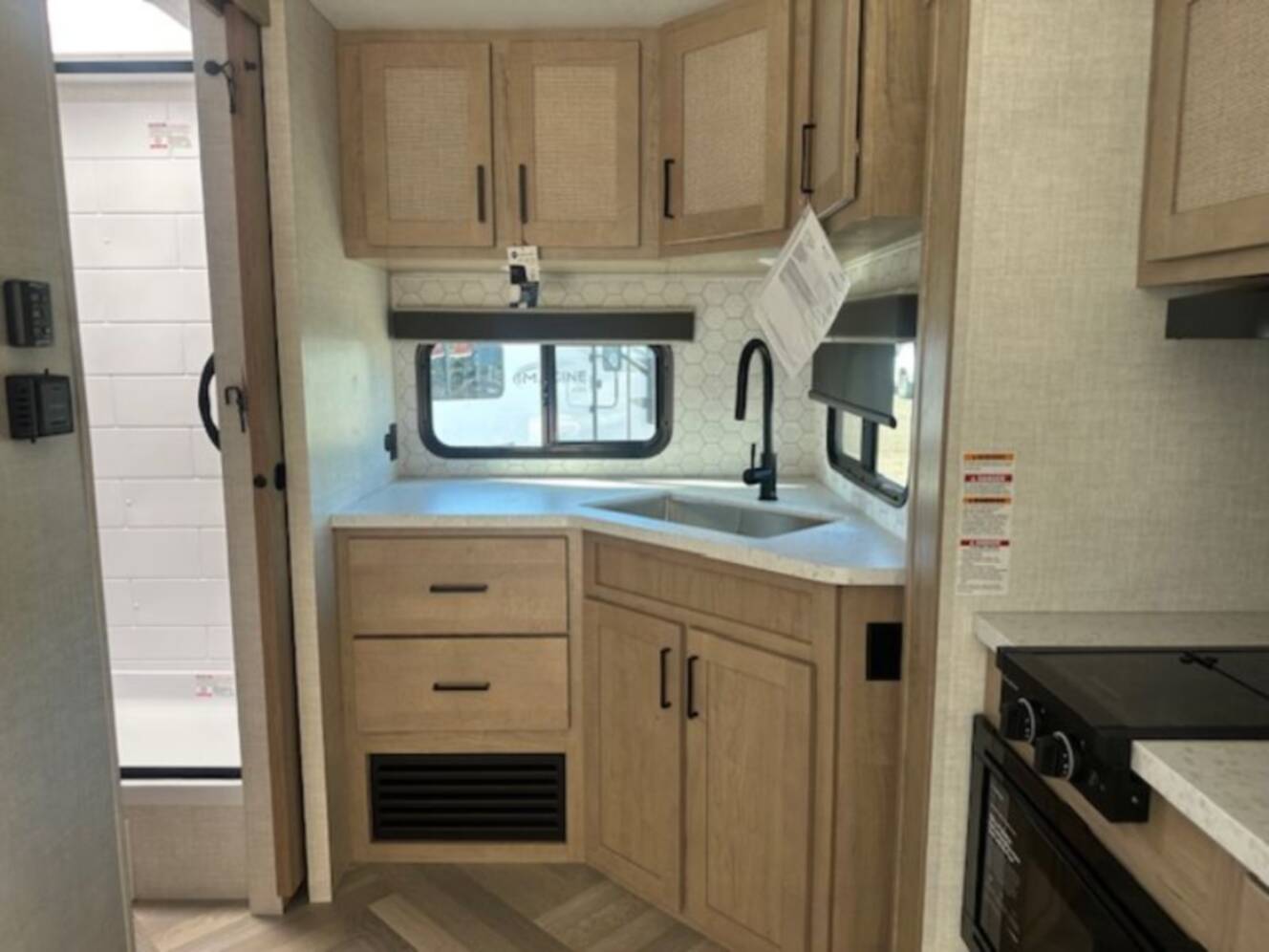 A photo of this 2026 Ember Rv E-Series 22MLQ