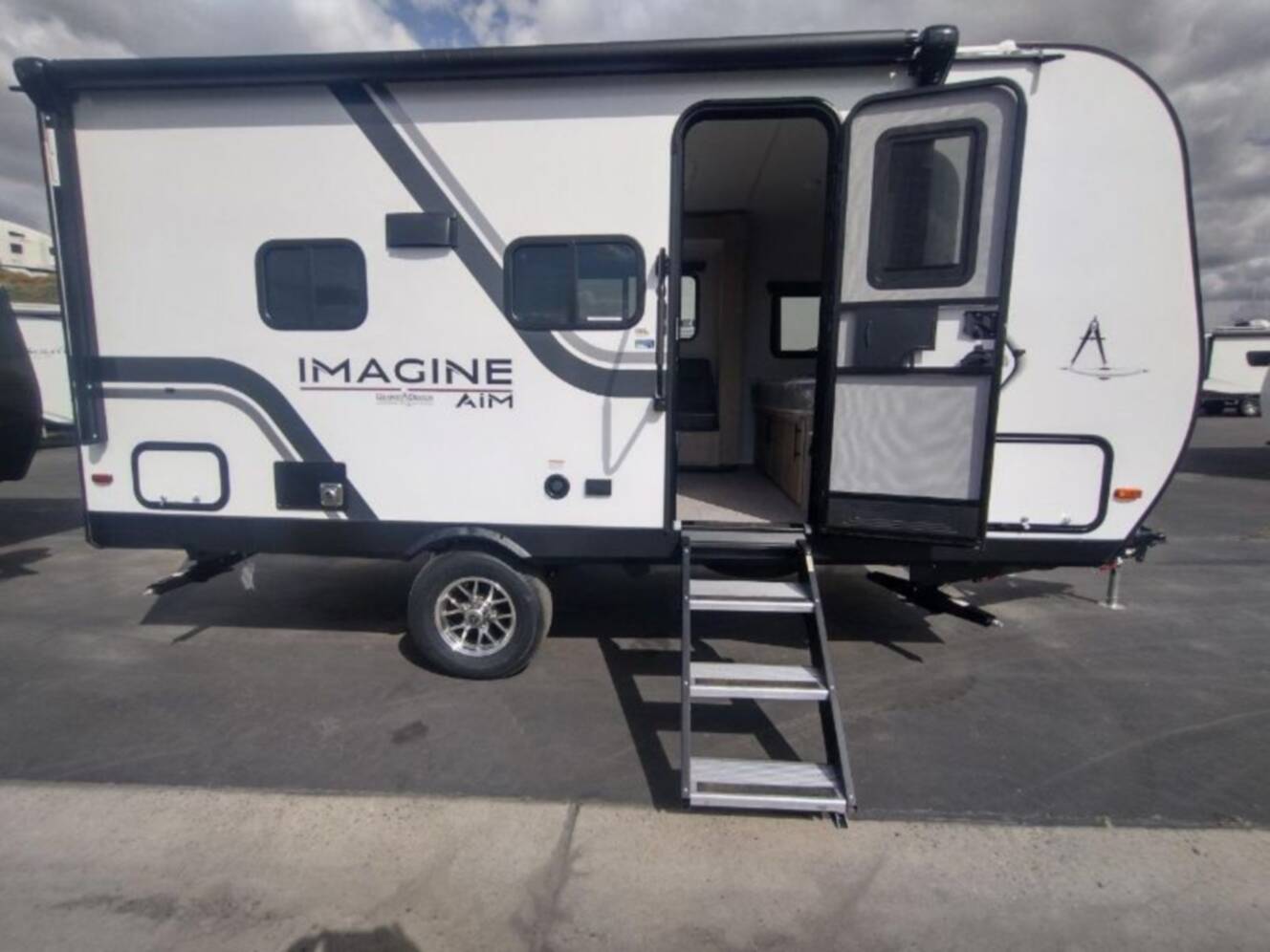 A photo of this 2025 Grand Design Imagine AIM 16ML