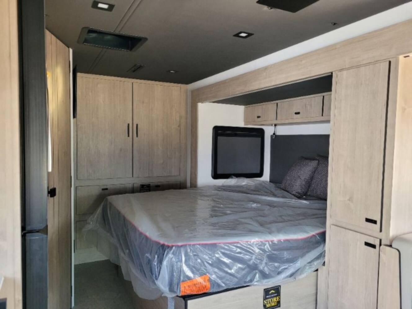 A photo of this 2026 Grand Design Lineage Series M 25FW