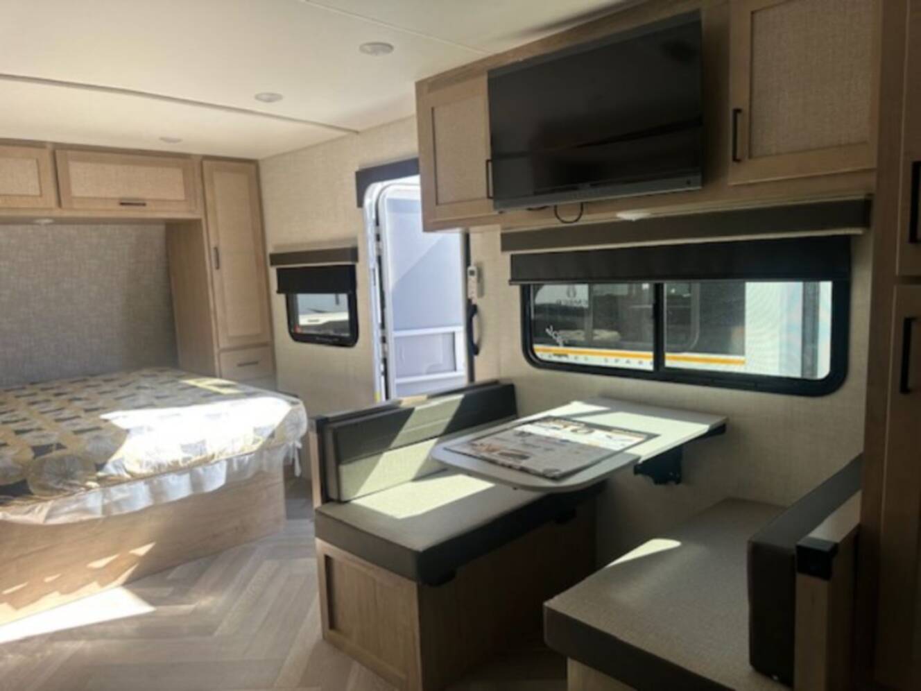 A photo of this 2026 Ember Rv E-Series 22MLQ