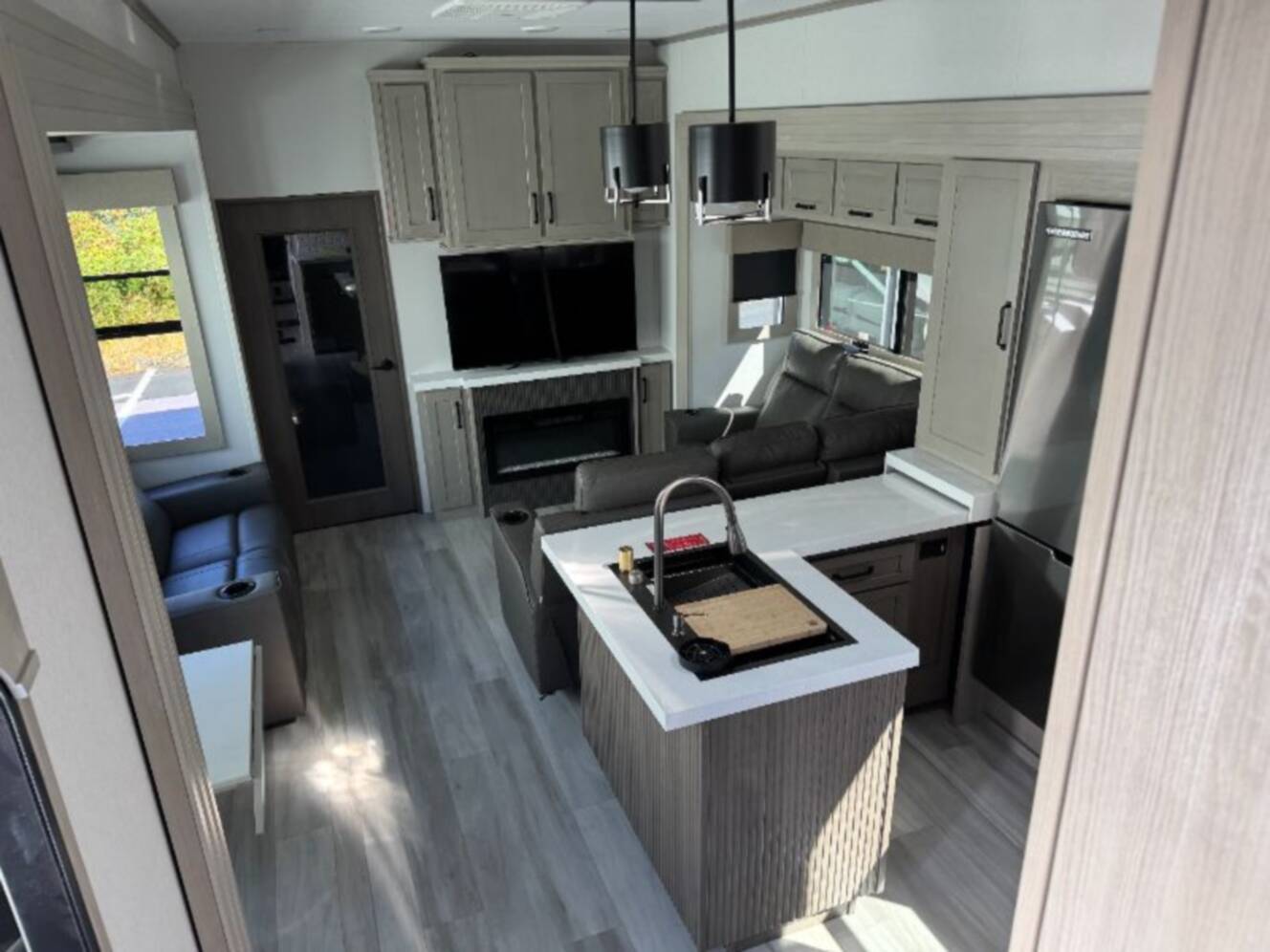 A photo of this 2025 Grand Design Momentum M-Class 395MS