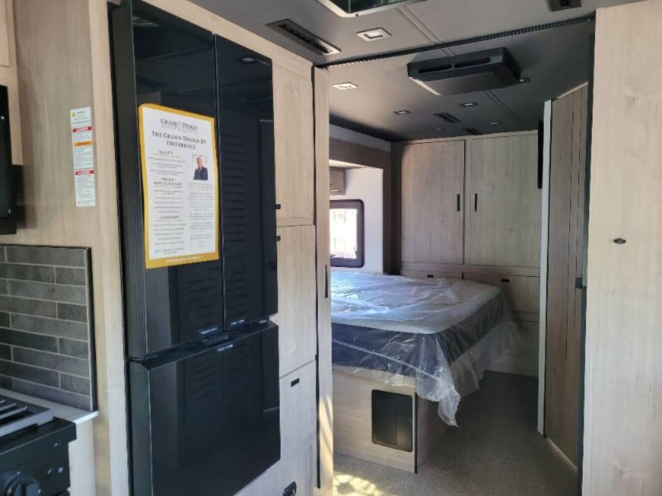 A photo of this 2026 Grand Design Lineage Series F 31ZW5