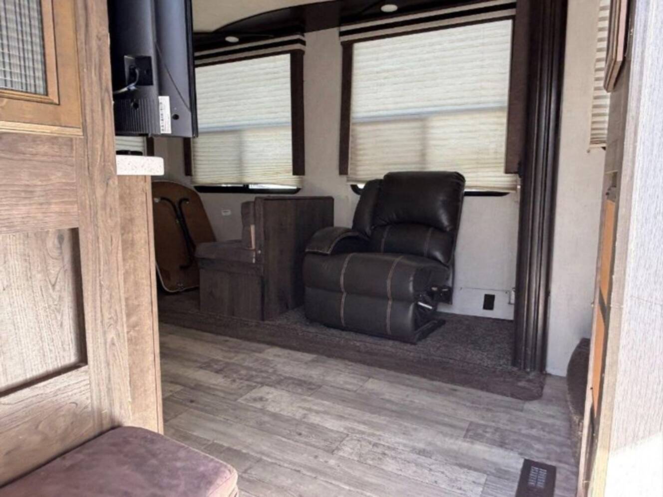 A photo of this 2019 Heartland Torque TQ 327