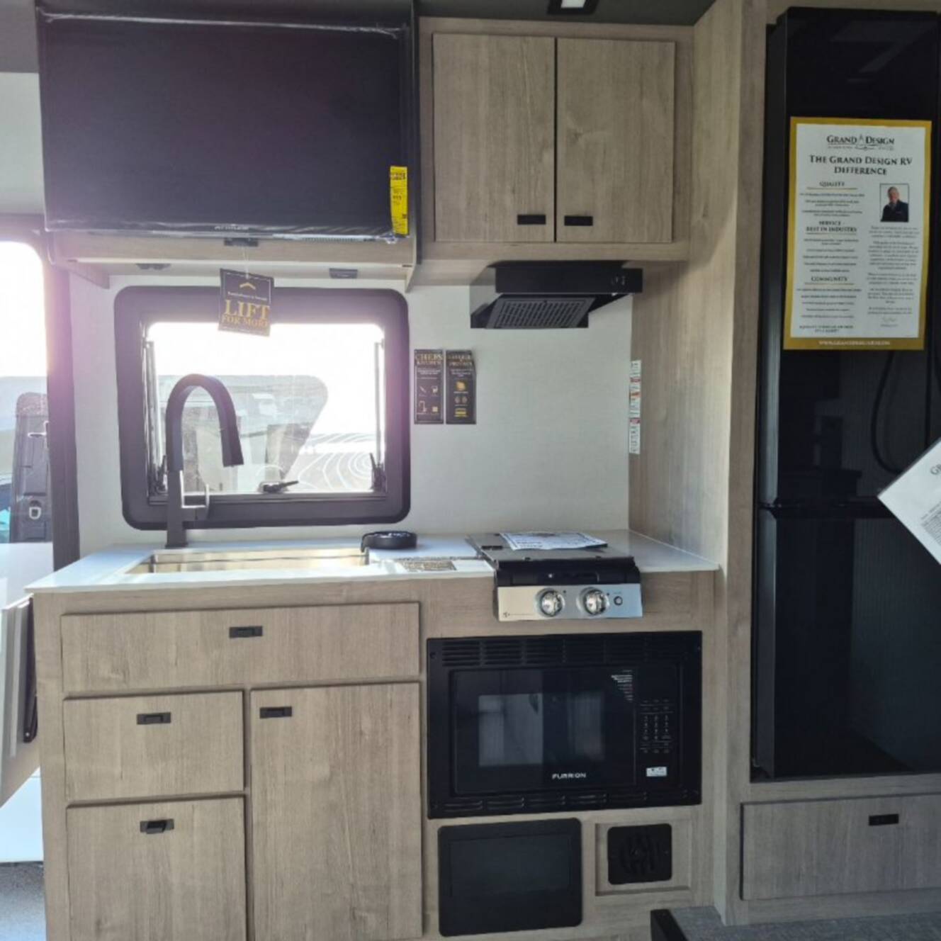 A photo of this 2026 Grand Design Lineage Series M 25TK