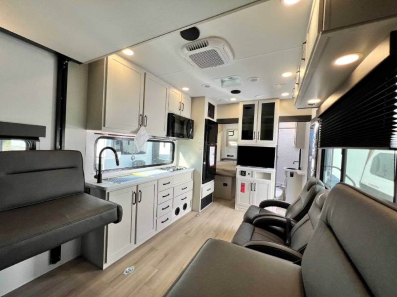 A photo of this 2026 Grand Design Momentum G-Class 21G