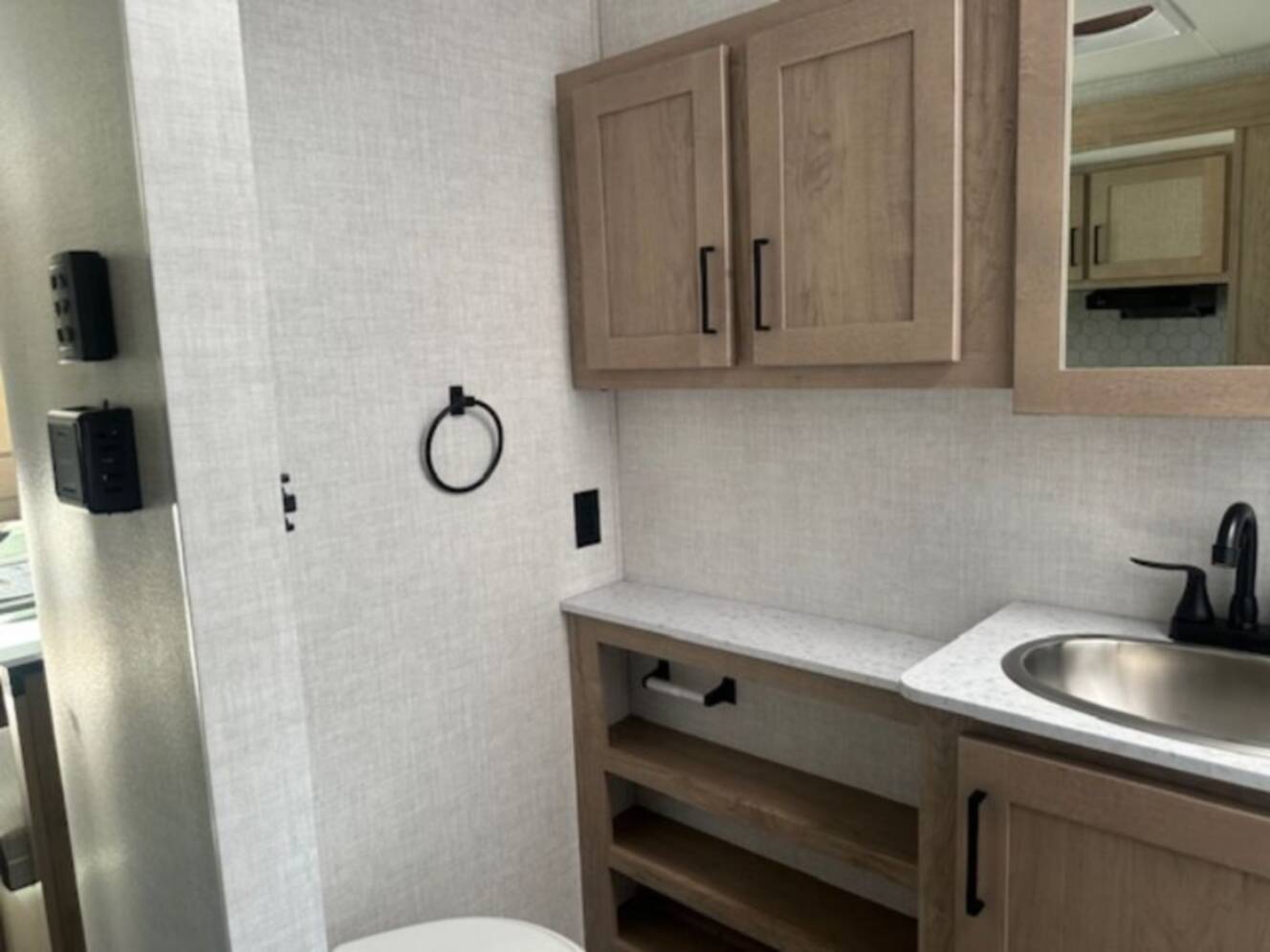 A photo of this 2026 Ember Rv E-Series 22MLQ